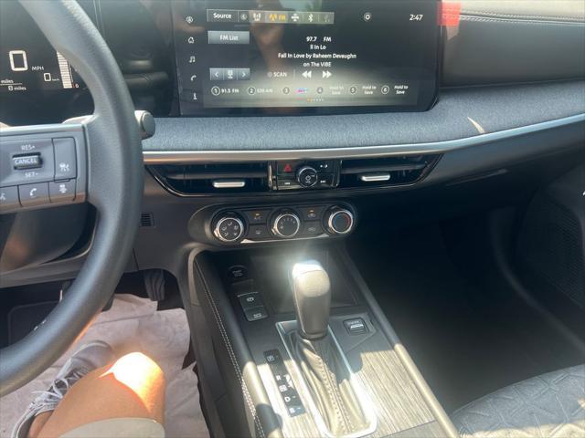 new 2025 Nissan Kicks car, priced at $25,517