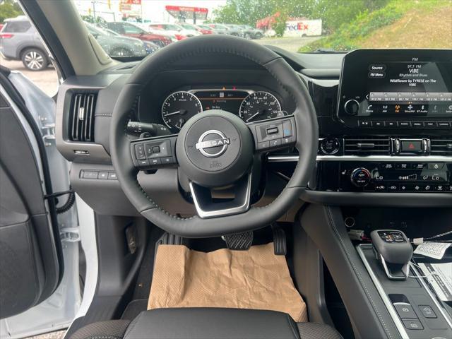 new 2025 Nissan Pathfinder car, priced at $47,325