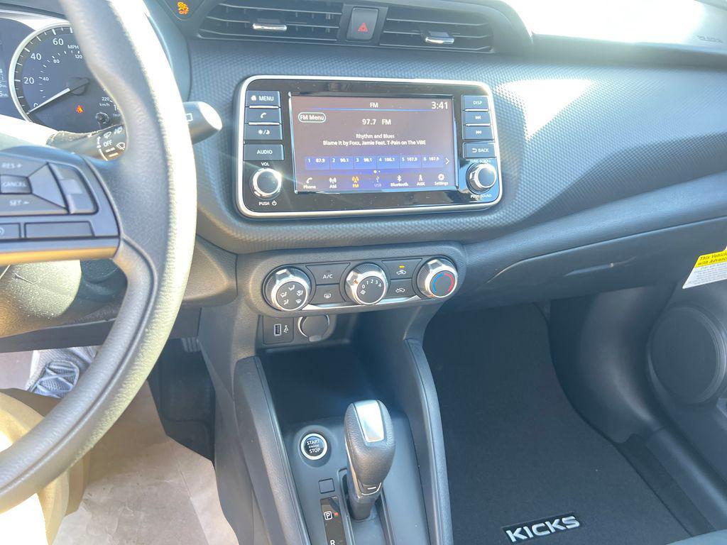 new 2025 Nissan Kicks car, priced at $21,647