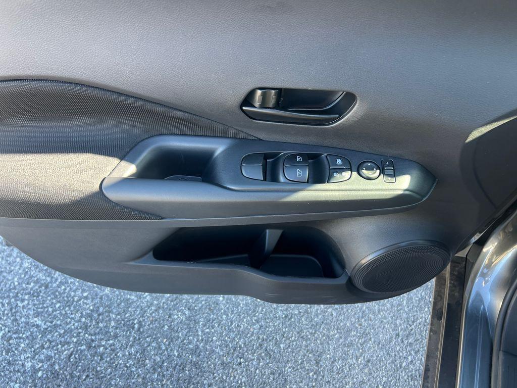 new 2025 Nissan Kicks car, priced at $21,647