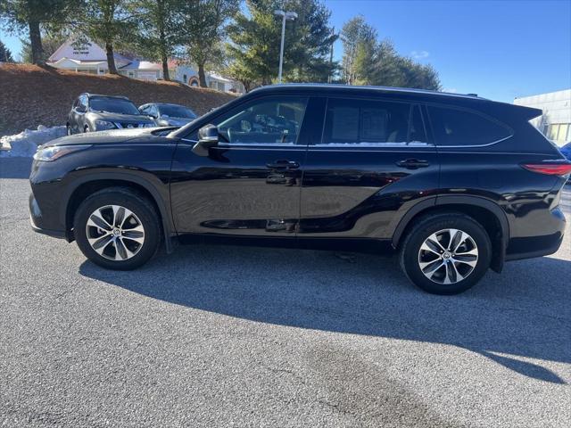 used 2020 Toyota Highlander car, priced at $29,859