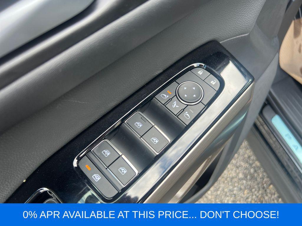 new 2025 Nissan Pathfinder car, priced at $49,667