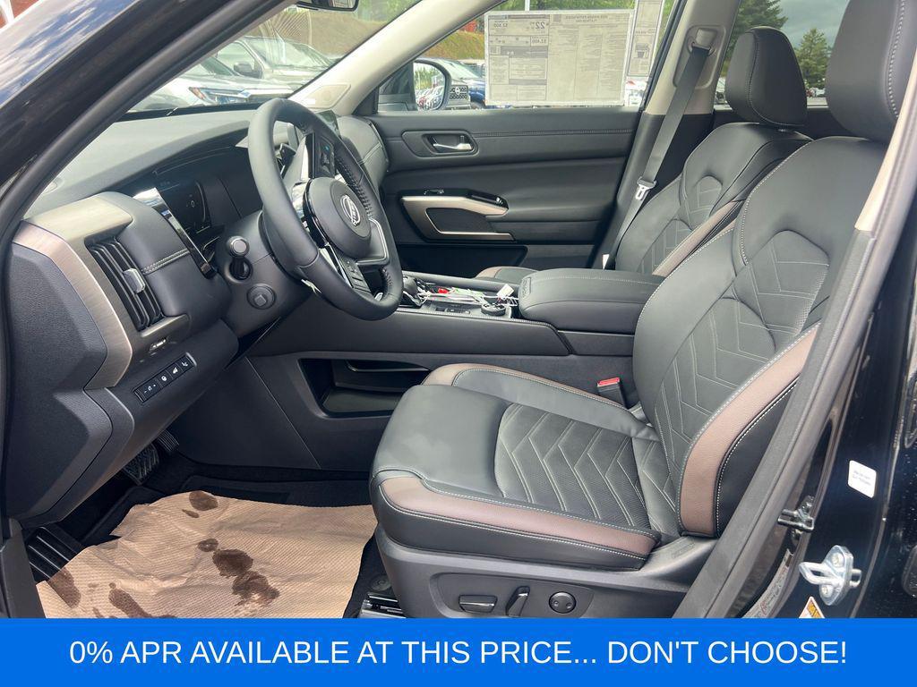 new 2025 Nissan Pathfinder car, priced at $49,667