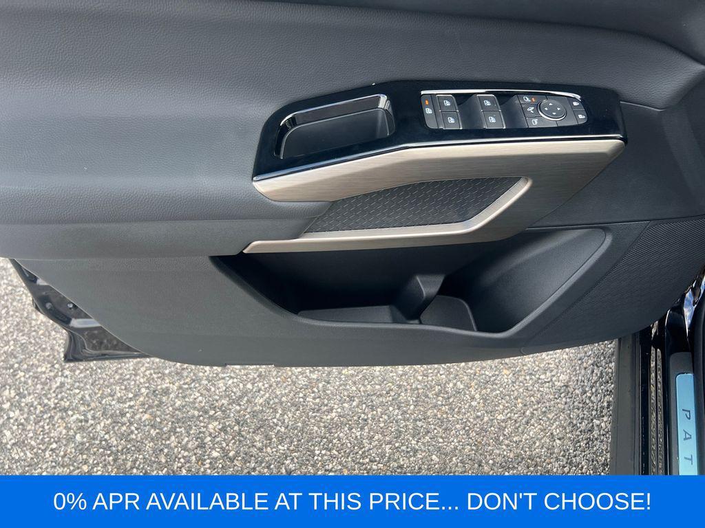new 2025 Nissan Pathfinder car, priced at $49,667