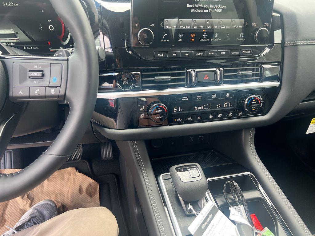 new 2025 Nissan Pathfinder car, priced at $43,667