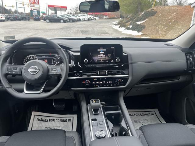 new 2025 Nissan Pathfinder car, priced at $41,040