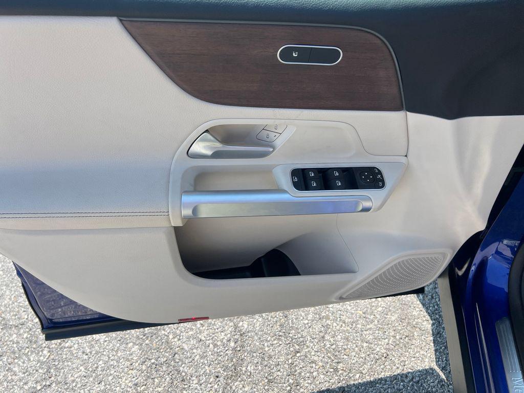 used 2022 Mercedes-Benz GLB 250 car, priced at $32,836