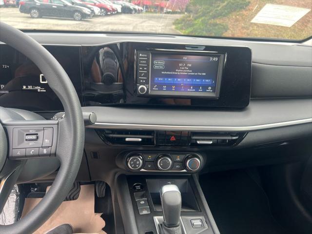 new 2025 Nissan Kicks car, priced at $25,254