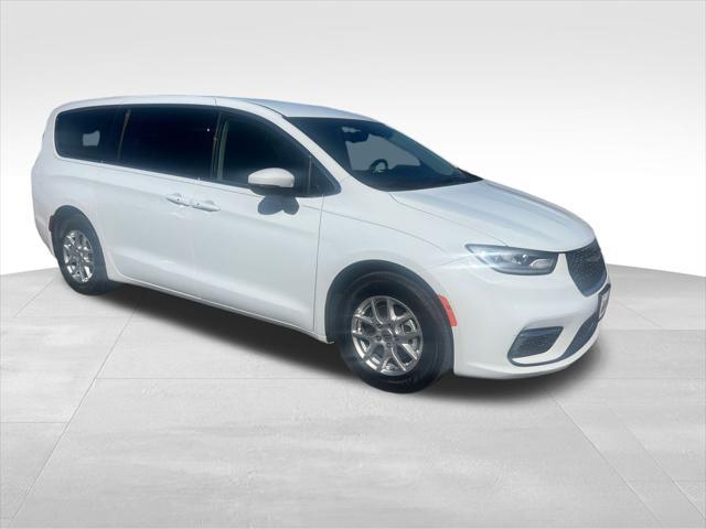 used 2023 Chrysler Pacifica car, priced at $25,987