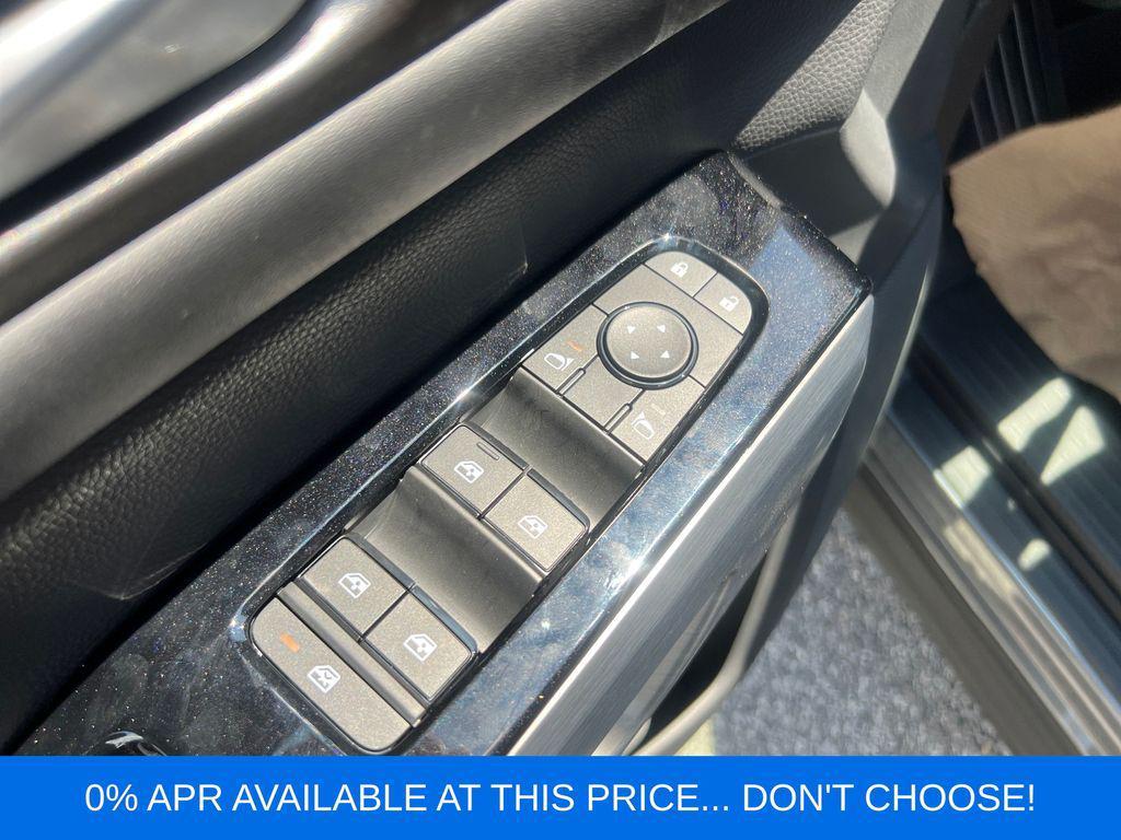 new 2025 Nissan Pathfinder car, priced at $43,217