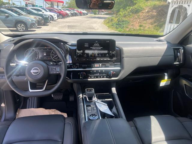 new 2025 Nissan Pathfinder car, priced at $43,217