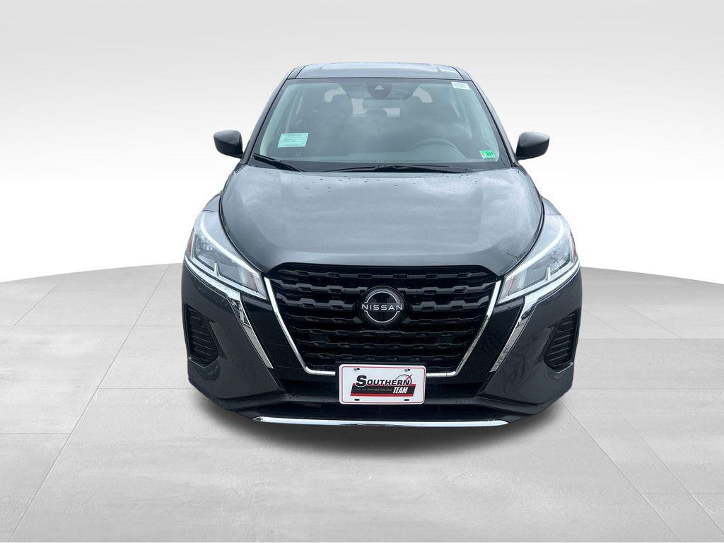 new 2025 Nissan Kicks car, priced at $21,979