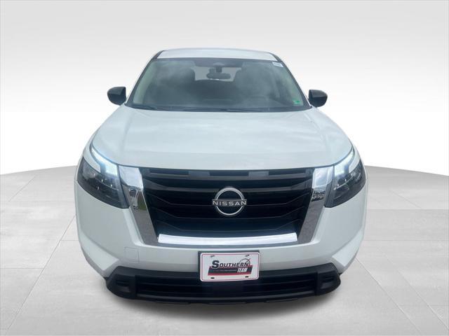 new 2025 Nissan Pathfinder car, priced at $36,933