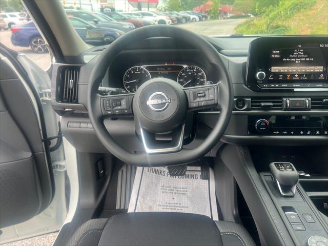 new 2025 Nissan Pathfinder car, priced at $36,983