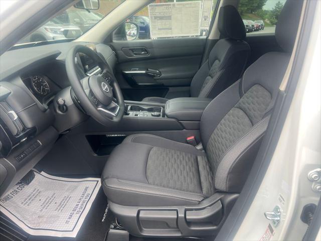 new 2025 Nissan Pathfinder car, priced at $36,983