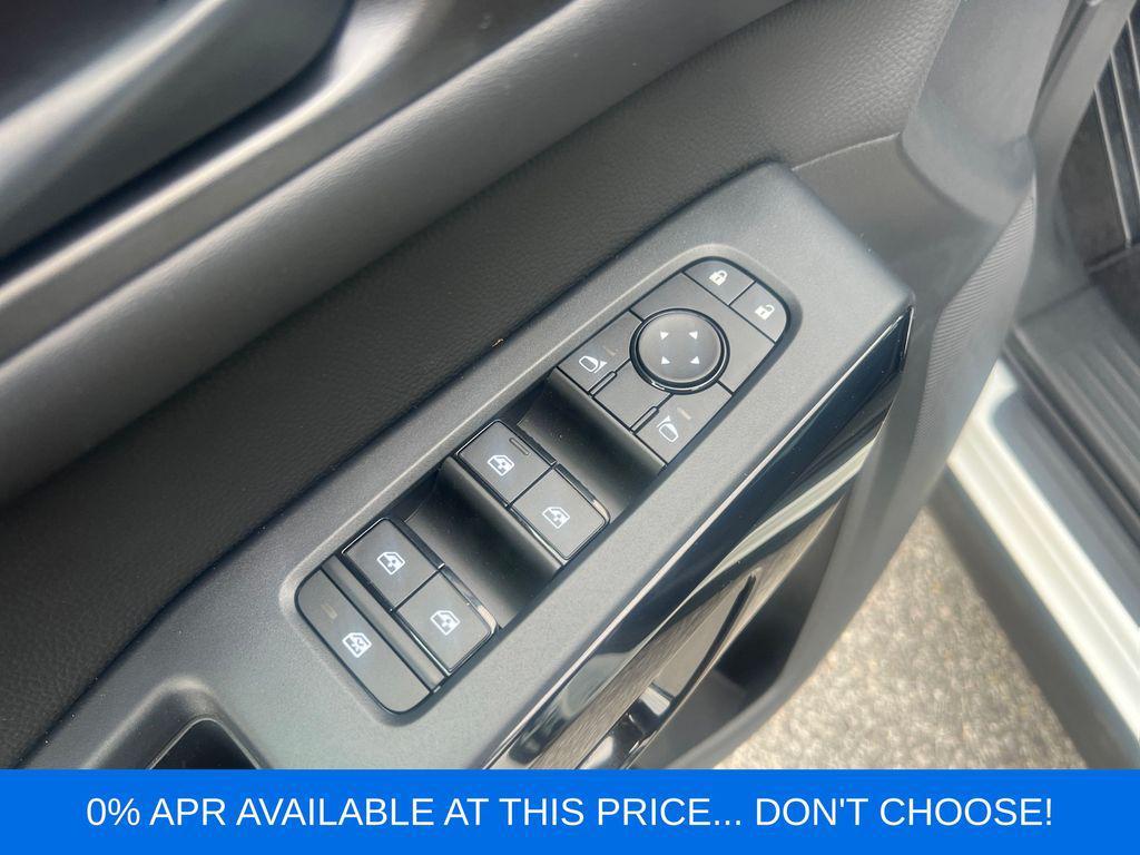 new 2025 Nissan Pathfinder car, priced at $36,983
