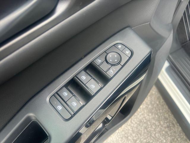 new 2025 Nissan Pathfinder car, priced at $36,983