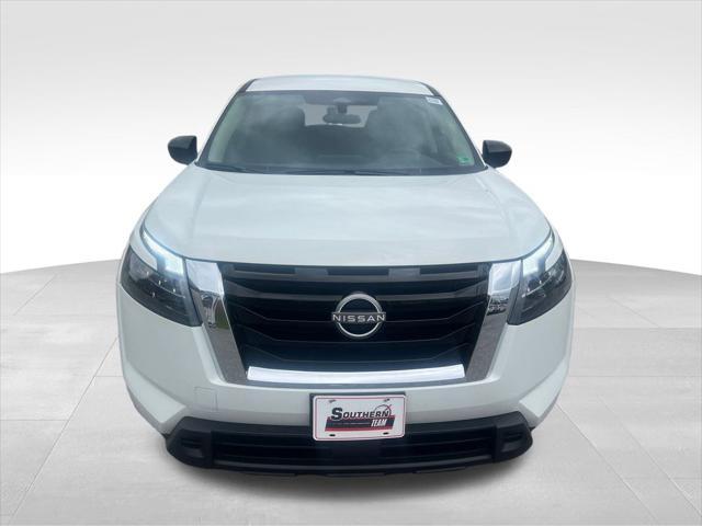 new 2025 Nissan Pathfinder car, priced at $36,983
