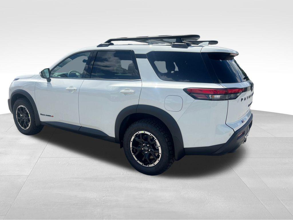 new 2025 Nissan Pathfinder car, priced at $42,978