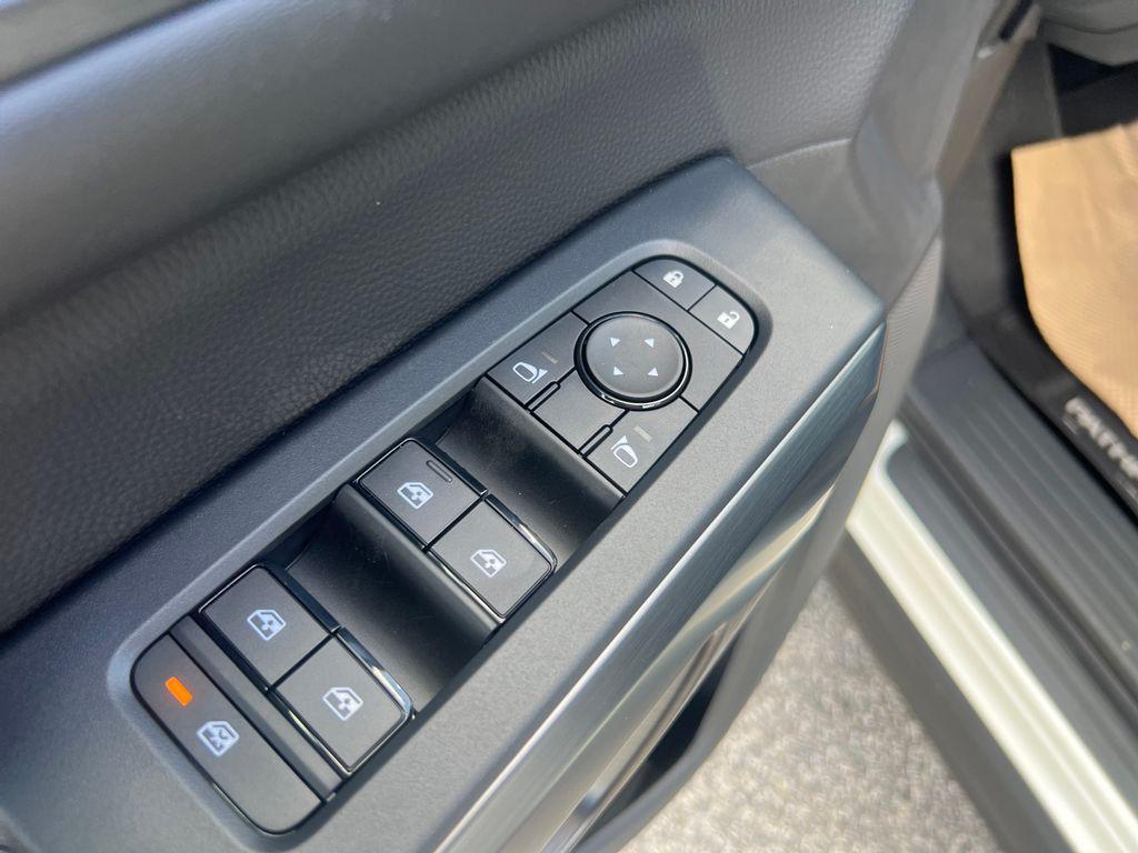 new 2025 Nissan Pathfinder car, priced at $42,978