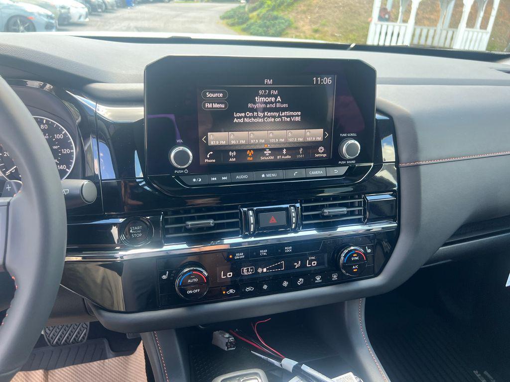 new 2025 Nissan Pathfinder car, priced at $42,978
