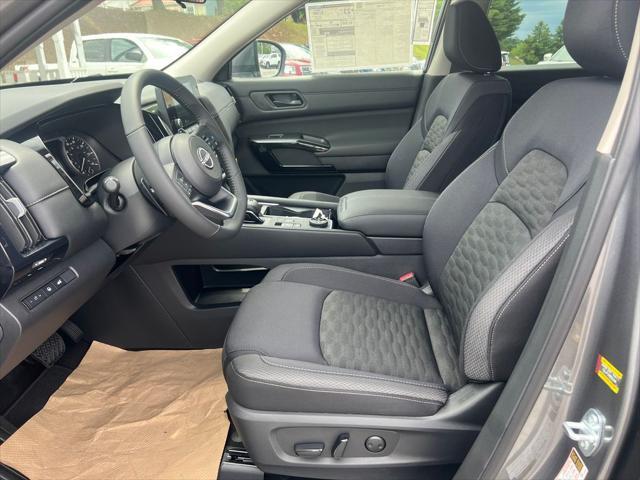 new 2025 Nissan Pathfinder car, priced at $41,368