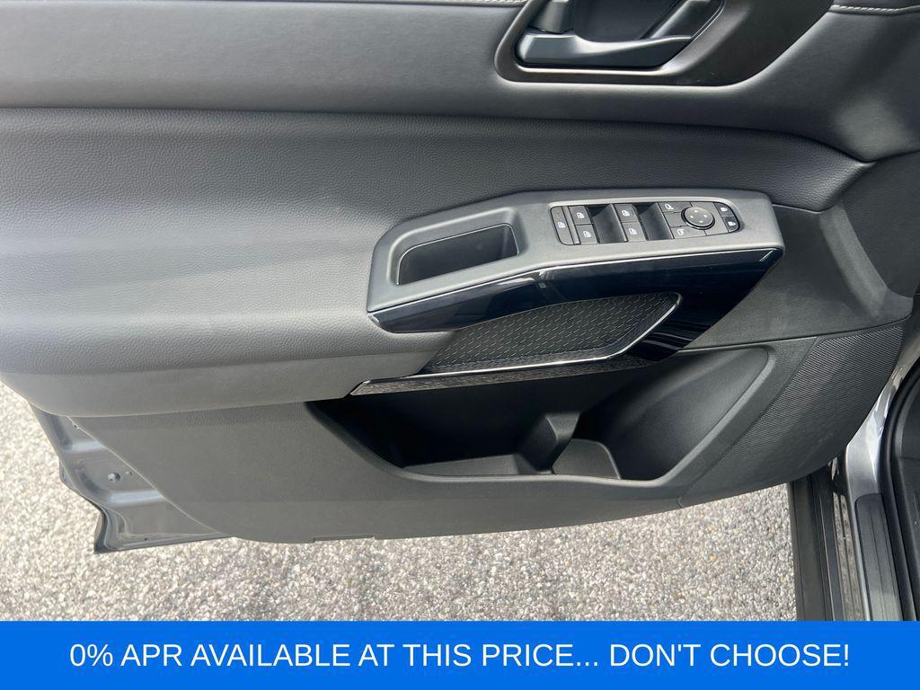 new 2025 Nissan Pathfinder car, priced at $40,168