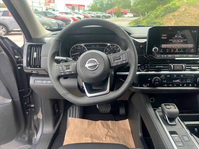new 2025 Nissan Pathfinder car, priced at $41,368