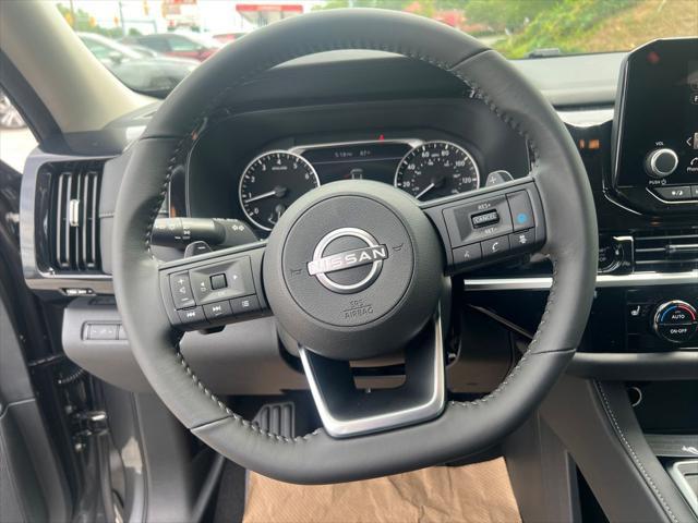 new 2025 Nissan Pathfinder car, priced at $41,368