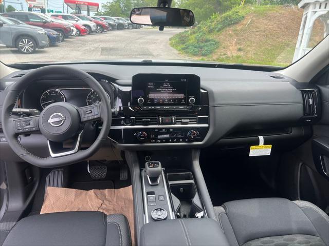 new 2025 Nissan Pathfinder car, priced at $41,368