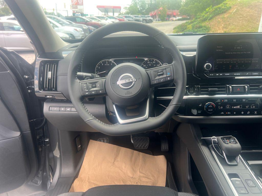 new 2025 Nissan Pathfinder car, priced at $34,168