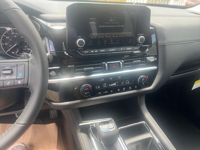 new 2025 Nissan Pathfinder car, priced at $41,368