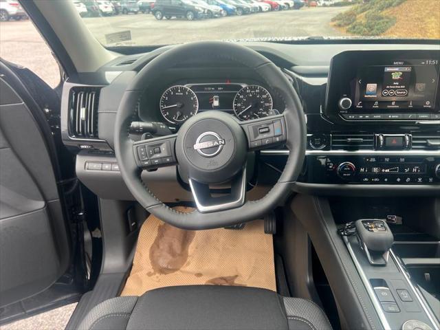 new 2025 Nissan Pathfinder car, priced at $41,987