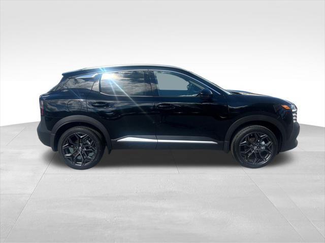 new 2025 Nissan Kicks car, priced at $30,023