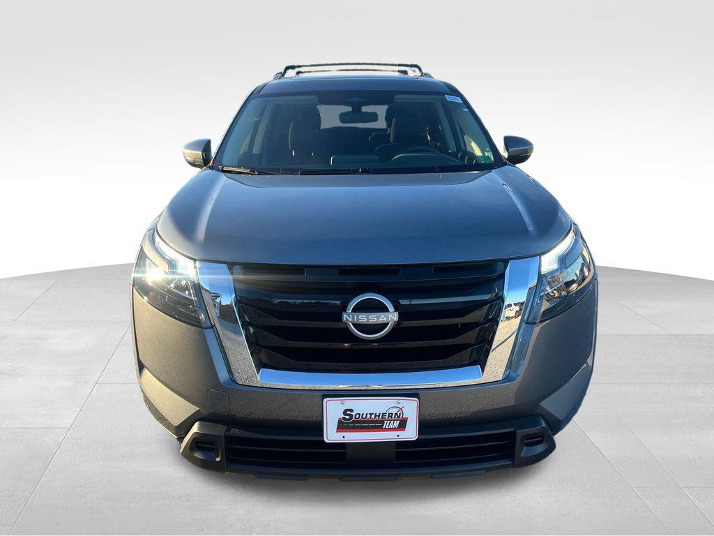 new 2025 Nissan Pathfinder car, priced at $36,879