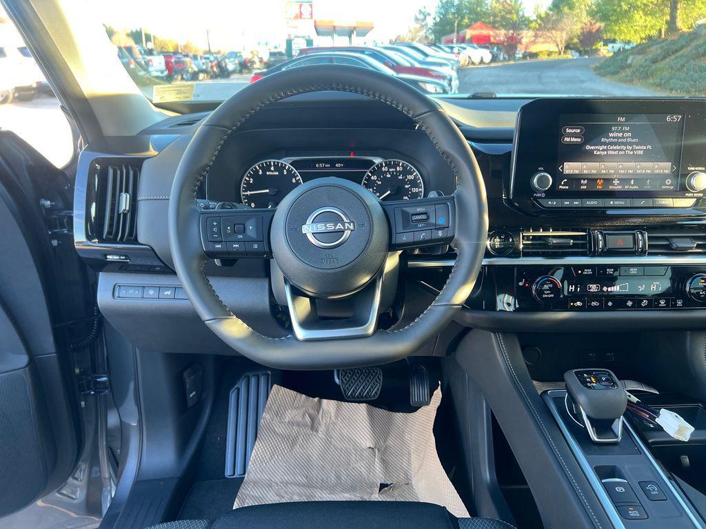 new 2025 Nissan Pathfinder car, priced at $36,879