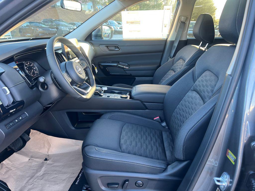 new 2025 Nissan Pathfinder car, priced at $36,879