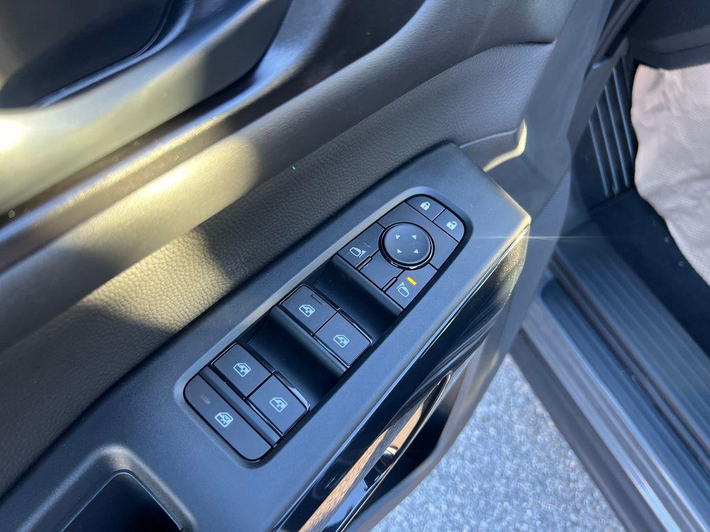 new 2025 Nissan Pathfinder car, priced at $36,879