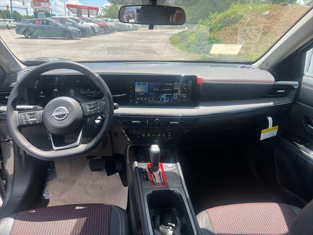 new 2025 Nissan Kicks car, priced at $29,318