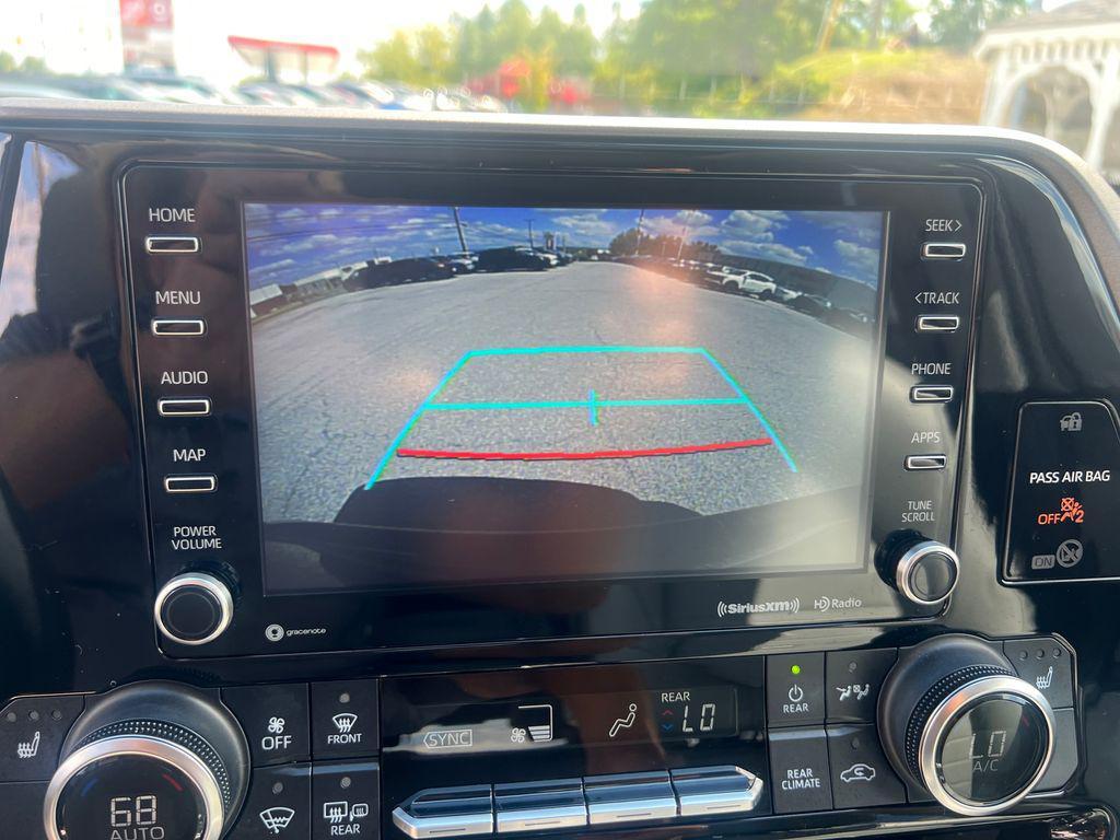 used 2022 Toyota Highlander car, priced at $36,987