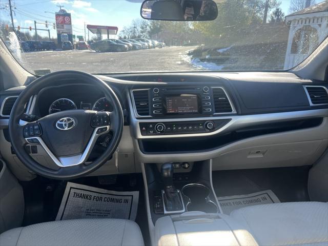 used 2019 Toyota Highlander car, priced at $28,314