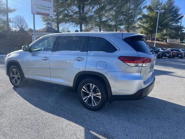 used 2019 Toyota Highlander car, priced at $28,314