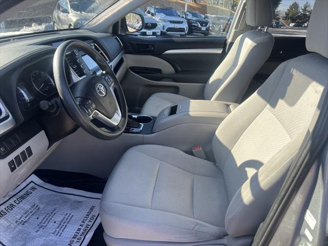 used 2019 Toyota Highlander car, priced at $28,314