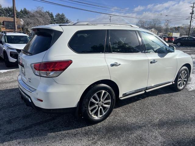 used 2015 Nissan Pathfinder car, priced at $9,995