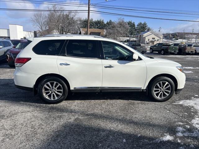 used 2015 Nissan Pathfinder car, priced at $9,995