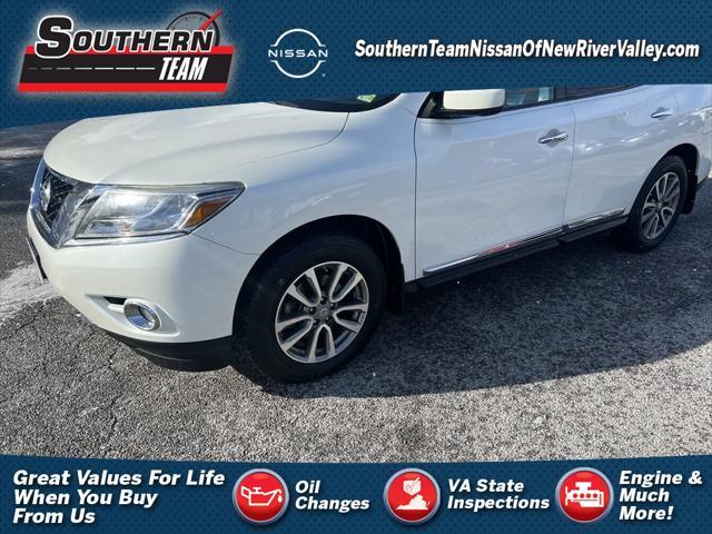 used 2015 Nissan Pathfinder car, priced at $9,995