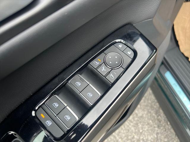 new 2025 Nissan Pathfinder car, priced at $53,525
