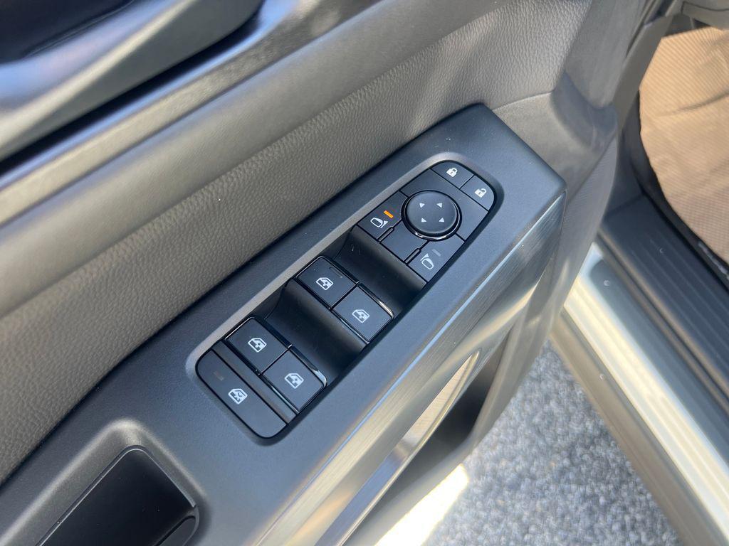 new 2025 Nissan Pathfinder car, priced at $36,873
