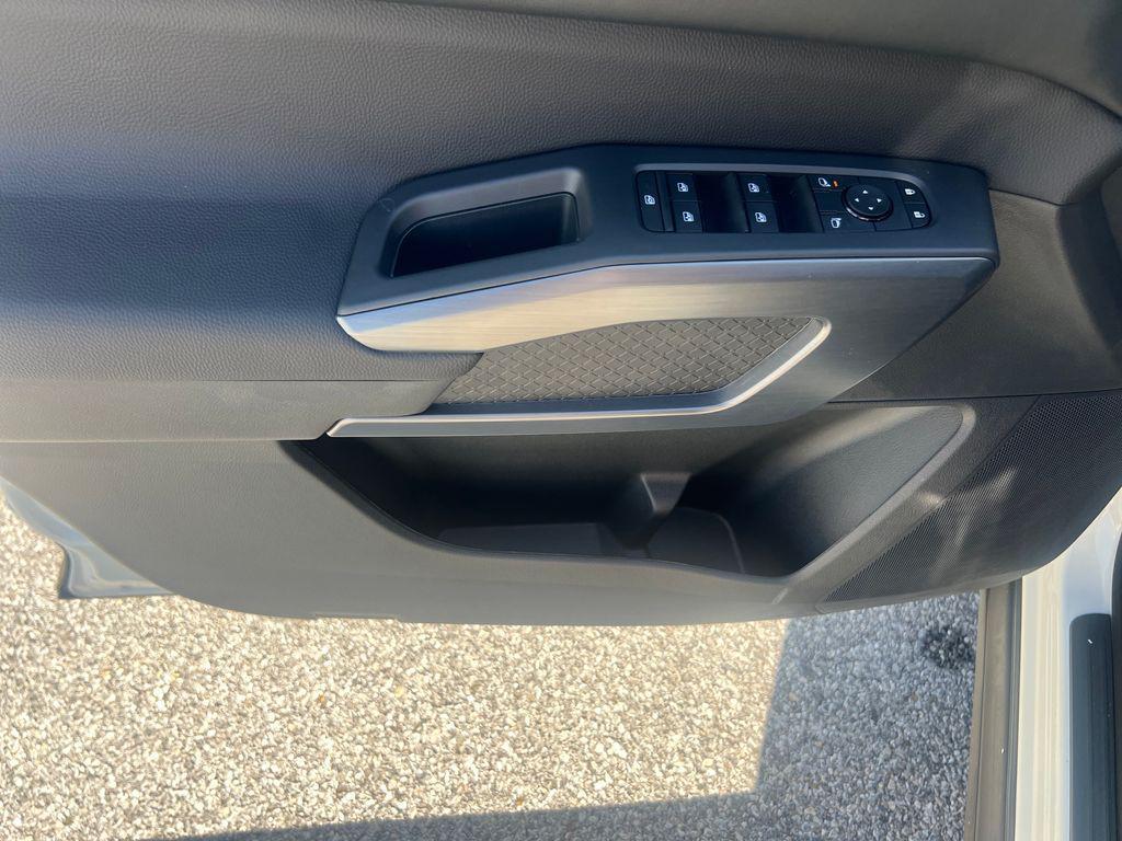 new 2025 Nissan Pathfinder car, priced at $36,873