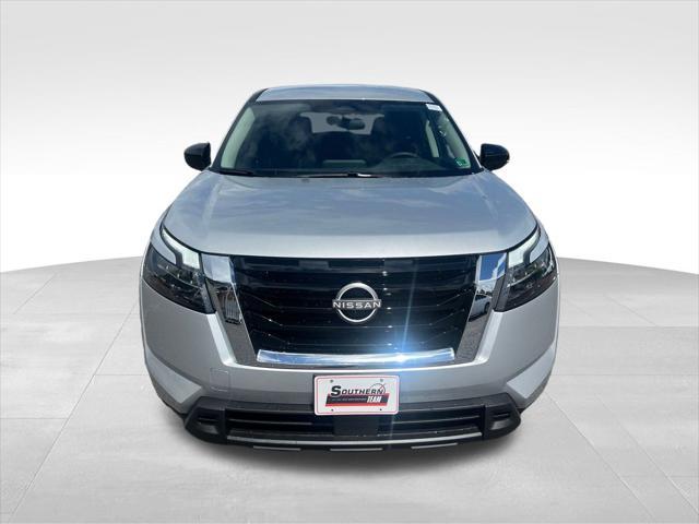 new 2025 Nissan Pathfinder car, priced at $37,104
